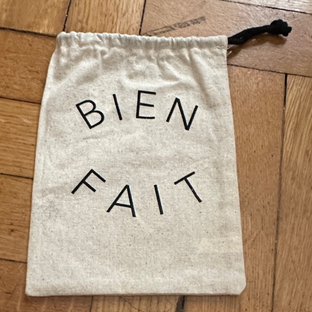 Bien Fait Drawstring Pouch - Natural Canvas with Black Print